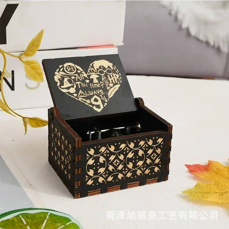 Anime temalı el kranklı müzik  - Wood Chisel Set incelemesi ve fiyatı